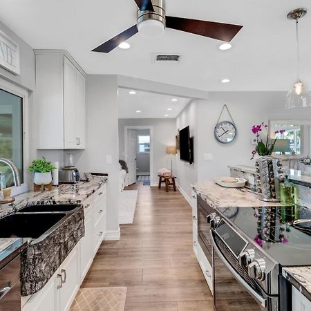 Inviting Lakeview Home L Pool L Close To Beaches Marco Island Exterior photo